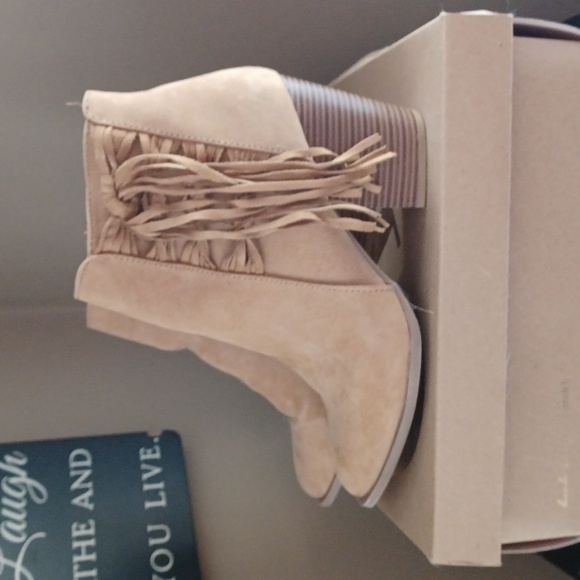 Charlotte Russe tan suede boots - Picture 3 of 6